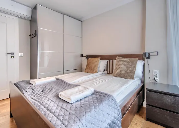 Platinium Modern غدينيا